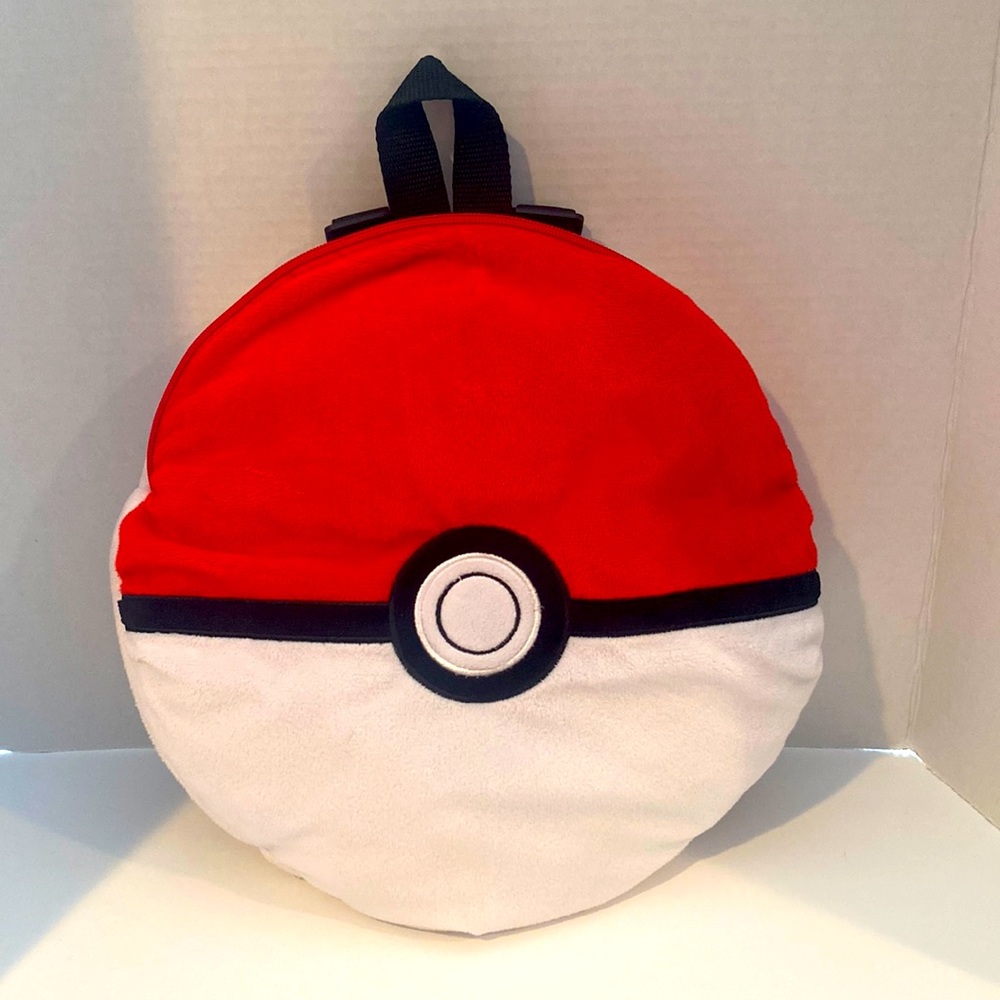 Pokémon GO gotta catch ‘em all pokeball backpack kids EUC soft plush 12”